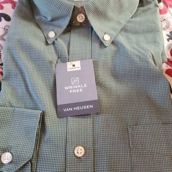 Van Heusen New Classic Fit Dressing Shirt NWT - Picture 5 of 9